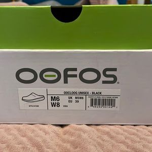Oofos clogs